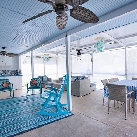 Beautiful Home With Pool And Outdoor Space ウェストパームビーチ エクステリア 写真