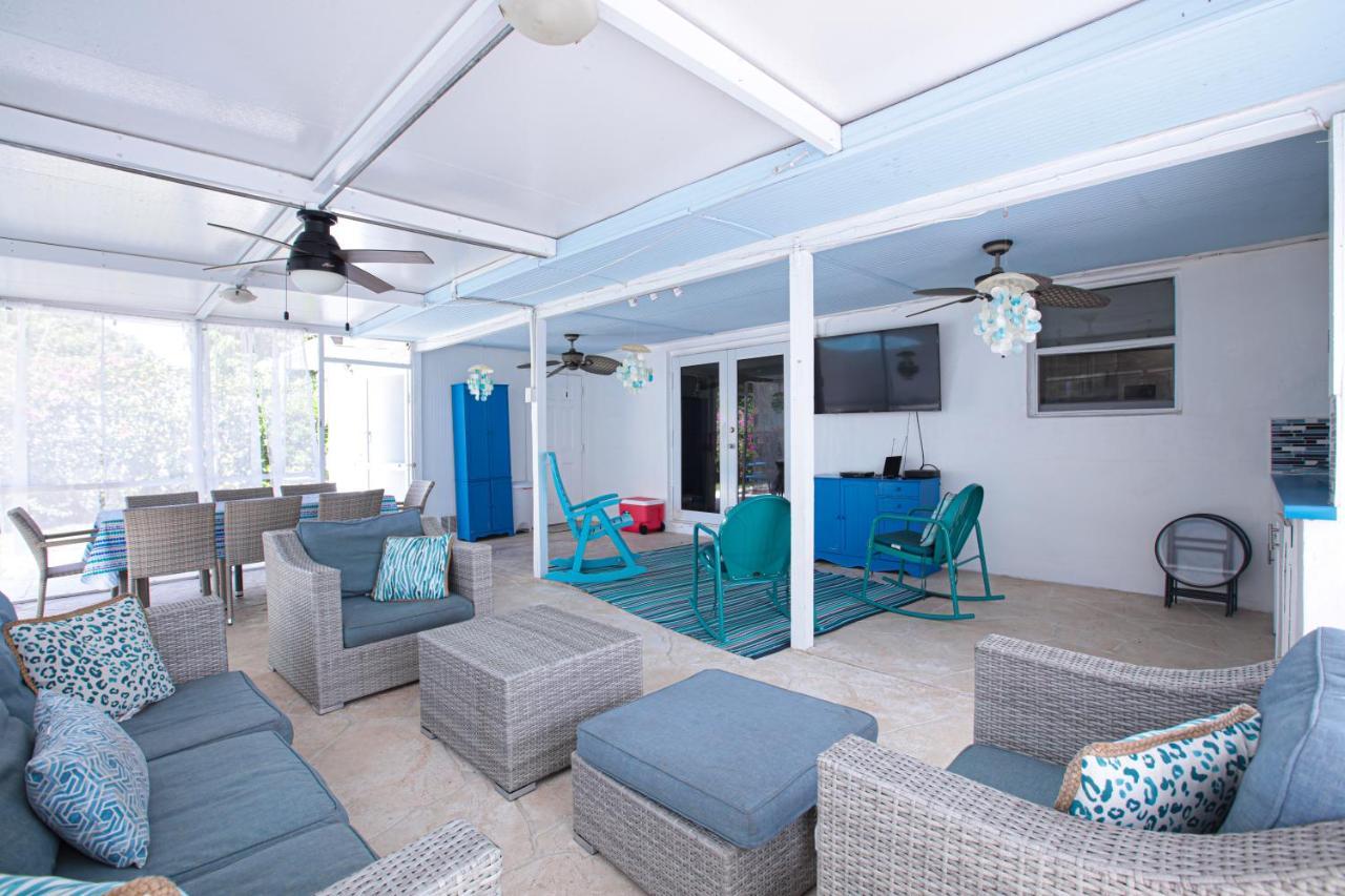 Beautiful Home With Pool And Outdoor Space ウェストパームビーチ エクステリア 写真